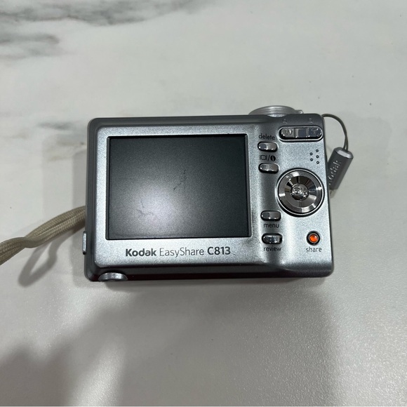 Kodak Metallic Gray Digital Camera - Picture 3 of 4